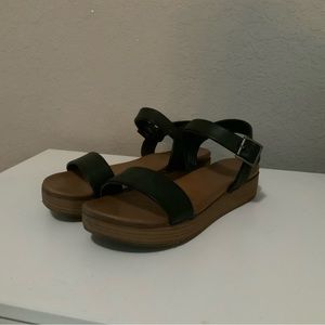rock & candy by zigi black platform sandals size 8